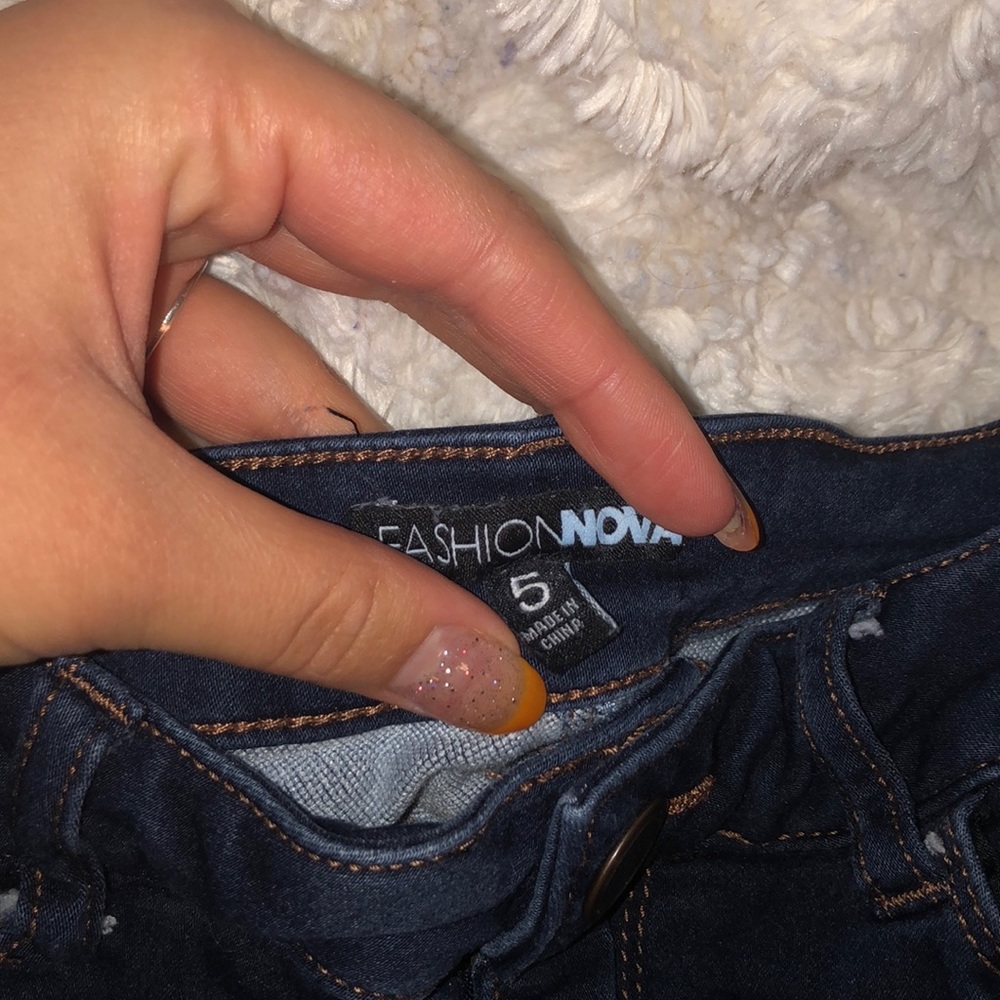 Jeans - Picture 2 of 3